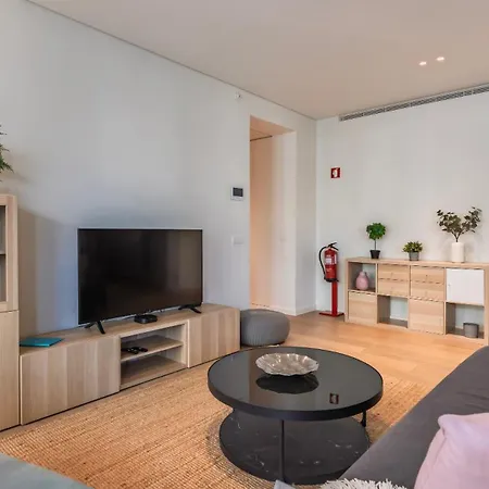 Modern 2bdr With Garage By Lovelystay 아파트 리스본