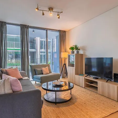 Modern 2bdr With Garage By Lovelystay דירה *