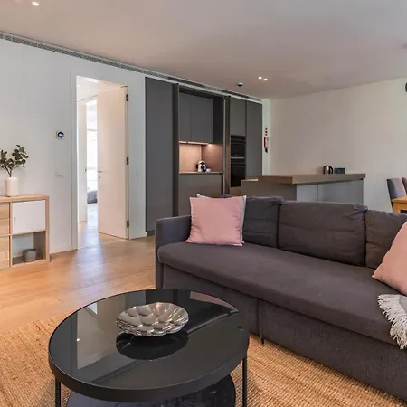 Modern 2bdr With Garage By Lovelystay Appartamento Lisbona