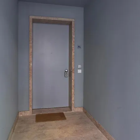 Modern 2bdr With Garage By Lovelystay