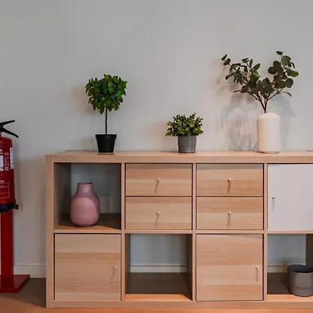 Modern 2bdr With Garage By Lovelystay