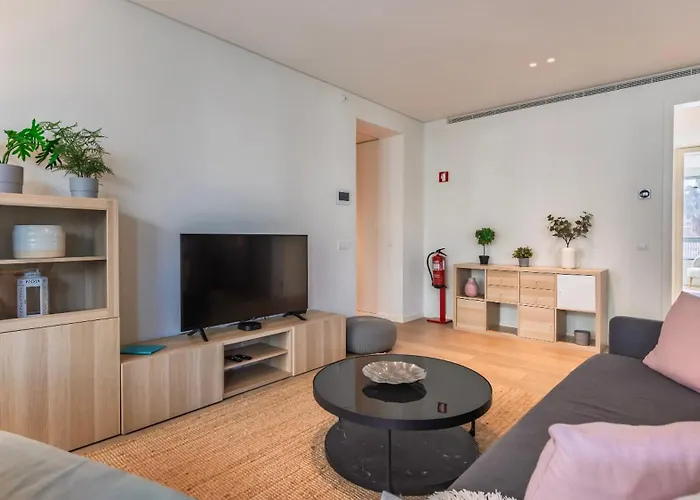 Modern 2bdr With Garage By Lovelystay Appartement Lisboa