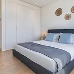 Apartment Modern 2bdr With Garage By Lovelystay *