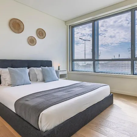 Lägenhet Modern 2bdr With Garage By Lovelystay