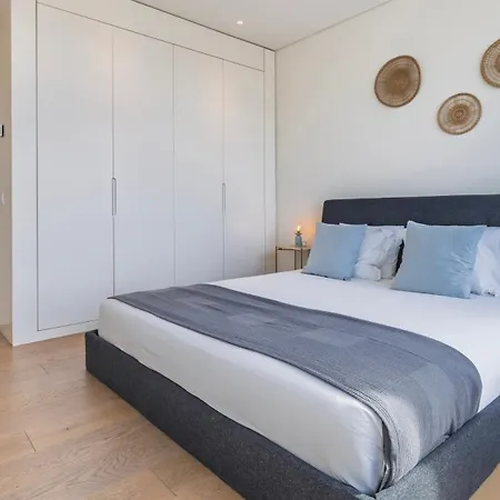 Lägenhet Modern 2bdr With Garage By Lovelystay *