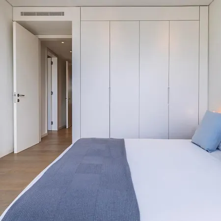 Lägenhet Modern 2bdr With Garage By Lovelystay