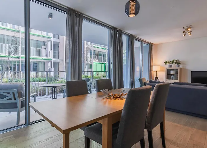 Appartement Modern 2bdr With Garage By Lovelystay *