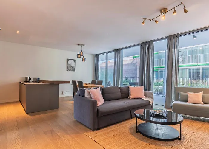 Appartement Modern 2bdr With Garage By Lovelystay *