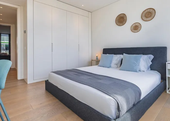 Appartement Modern 2bdr With Garage By Lovelystay *