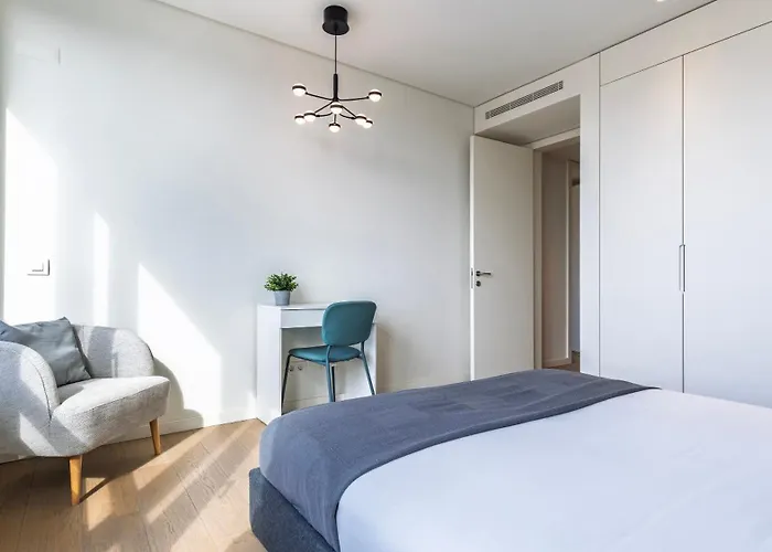 Modern 2bdr With Garage By Lovelystay *