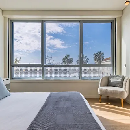 Modern 2bdr With Garage By Lovelystay شقة *